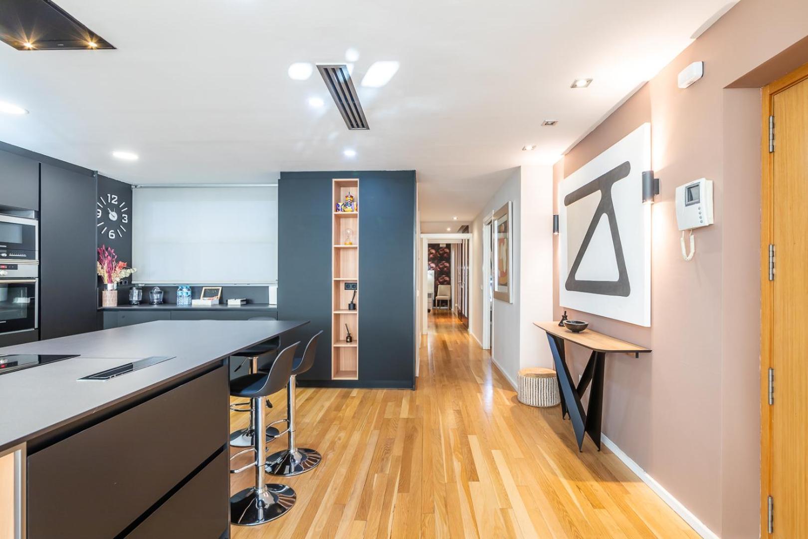 Central Market Lux Apartment Валенсия Екстериор снимка