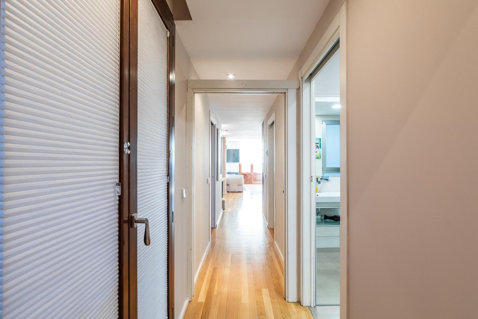 Central Market Lux Apartment Валенсия Екстериор снимка
